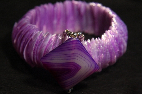 Purple Agate Banded Beauty Bracelet