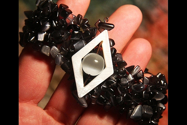 Black and White Cat`s Eye Bracelet