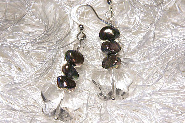 Black Peacock Pearl Earrings 