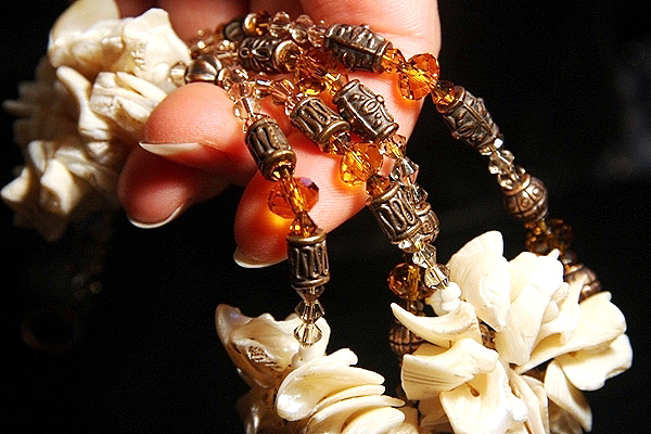 Antiqued Copper with Seashell Clusters