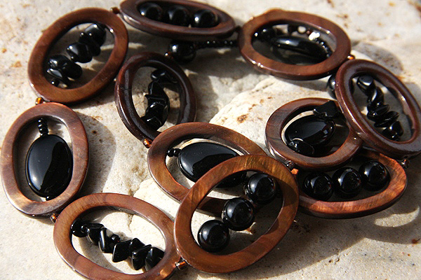 Chocolate Mother of Pearl and Black Onyx Display Necklace